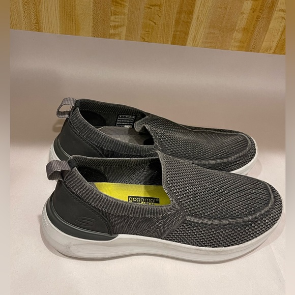 Skechers Lattimore-Warner - Carbón vegetal